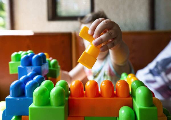 Comment choisir un jouet pour bébé ?