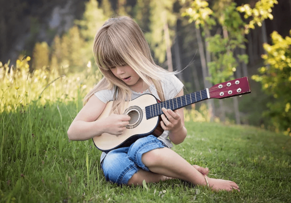 Avec quel instrument faire débuter la musique à son enfant ?