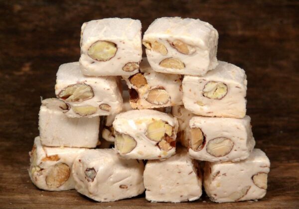 Comment faire du Nougat de Montélimar à la Maison ?