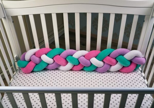 Qu&rsquo;est-ce qu&rsquo;un tour de lit pour bébé ? Comment le choisir ?
