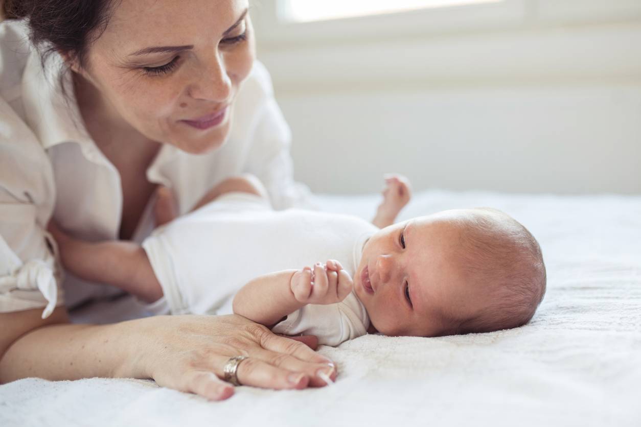 bébé heureux