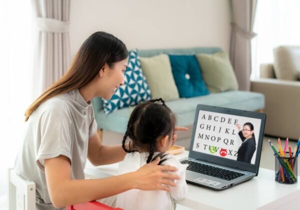 Apprentissage de l&rsquo;anglais : les solutions pour un enfant timide