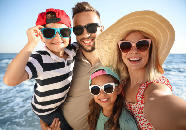 Protégez votre enfant du soleil : comment bien choisir ses lunettes ?