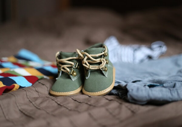 Les premières chaussures de bébé : comment les choisir ?